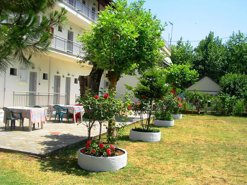 Apartments Ziogas Paralía Skotínis Extérieur photo