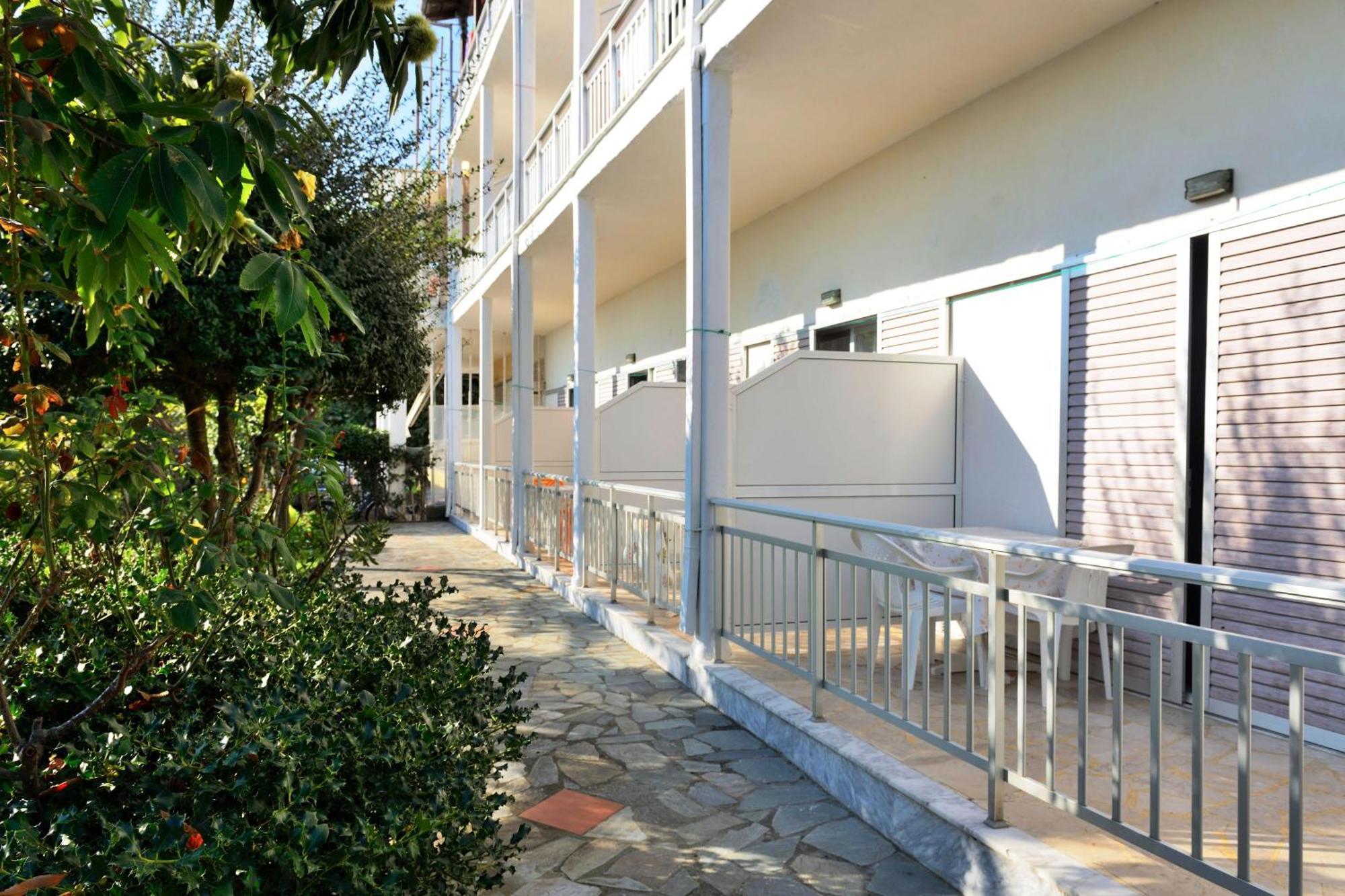 Apartments Ziogas Paralía Skotínis Extérieur photo